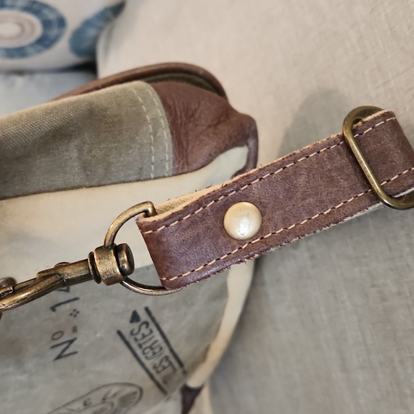 Myra leather star crossbody bag - Picture 16 of 16